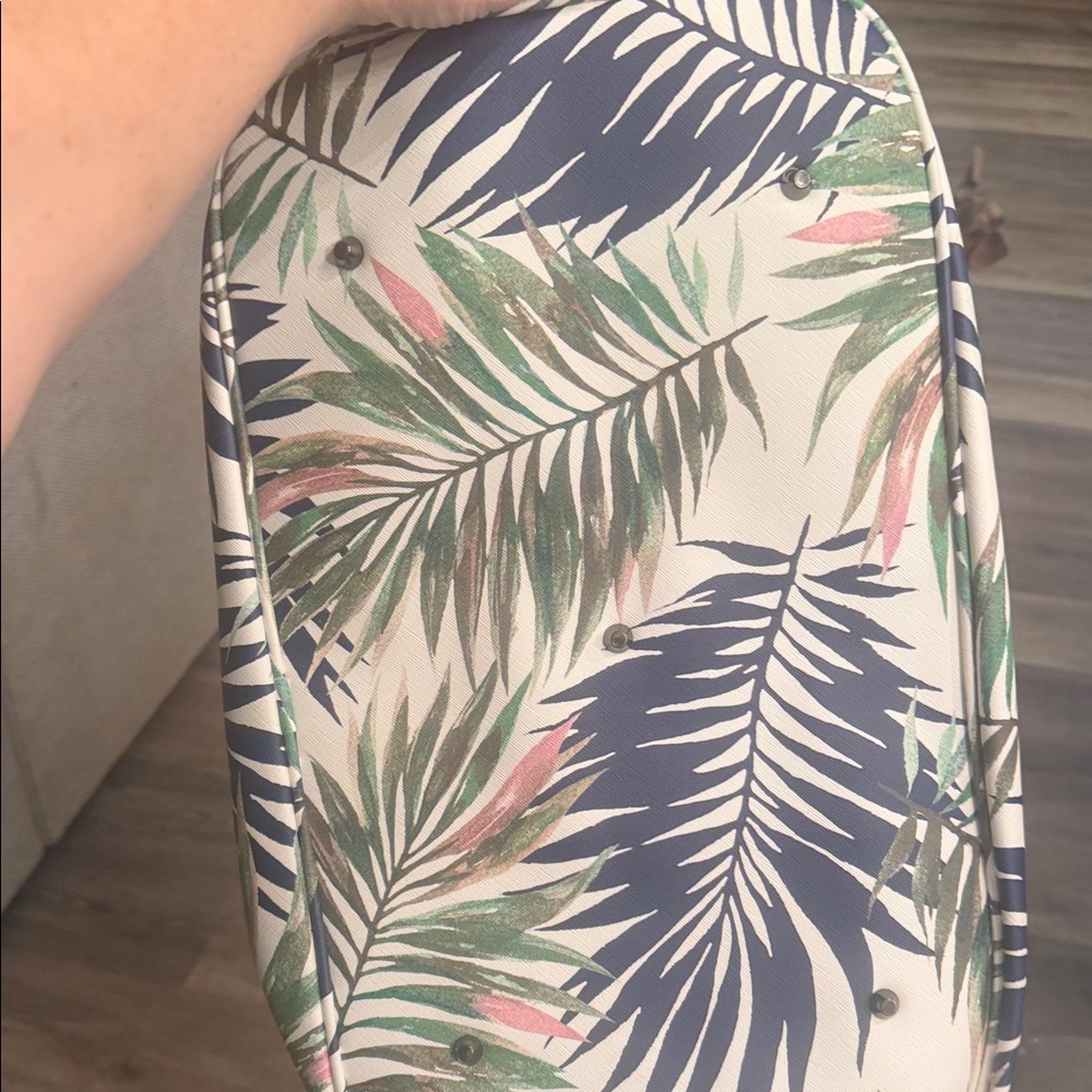 Deux Lux Large Tropical Leaf Travel Bag - Picture 5 of 6